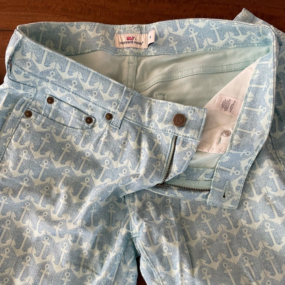 Vineyard Vines anchor print jeans